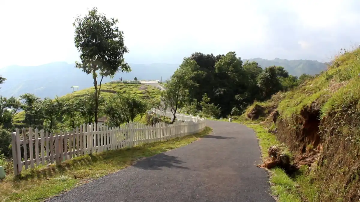 Guides: Trails at Mawranglang